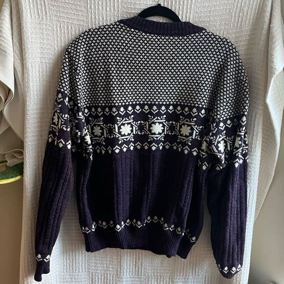 Vintage Rob Winter Men’s XL Purple and White Patterned Sweater Oversized Cozy - Picture 3 of 3